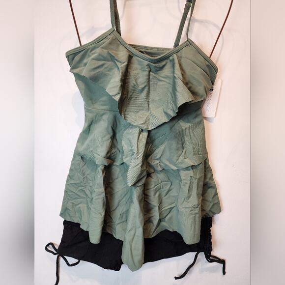 New Olive Green Black Swimsuit with Shorts Tankini Modest Bathing Suit Size XS - Picture 3 of 12